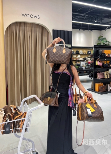 欧美性猛交╳XXX富婆欧美性猛交揭秘，富豪背后的奢华诱惑