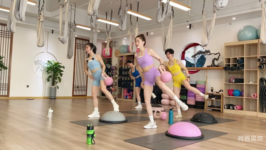 蜜臀成人影院，探索网络娱乐新世界蜜臀需要多久练出来