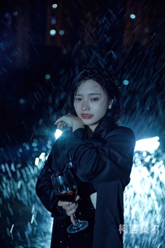 欧洲美女，神秘诱惑的神秘视频