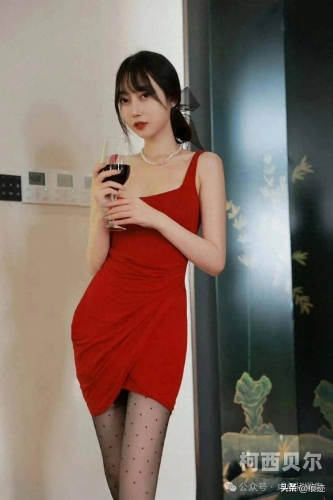 熟妇诱惑熟妇诱惑，都市中的诱惑与温情
